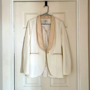 Day trip blazer size small